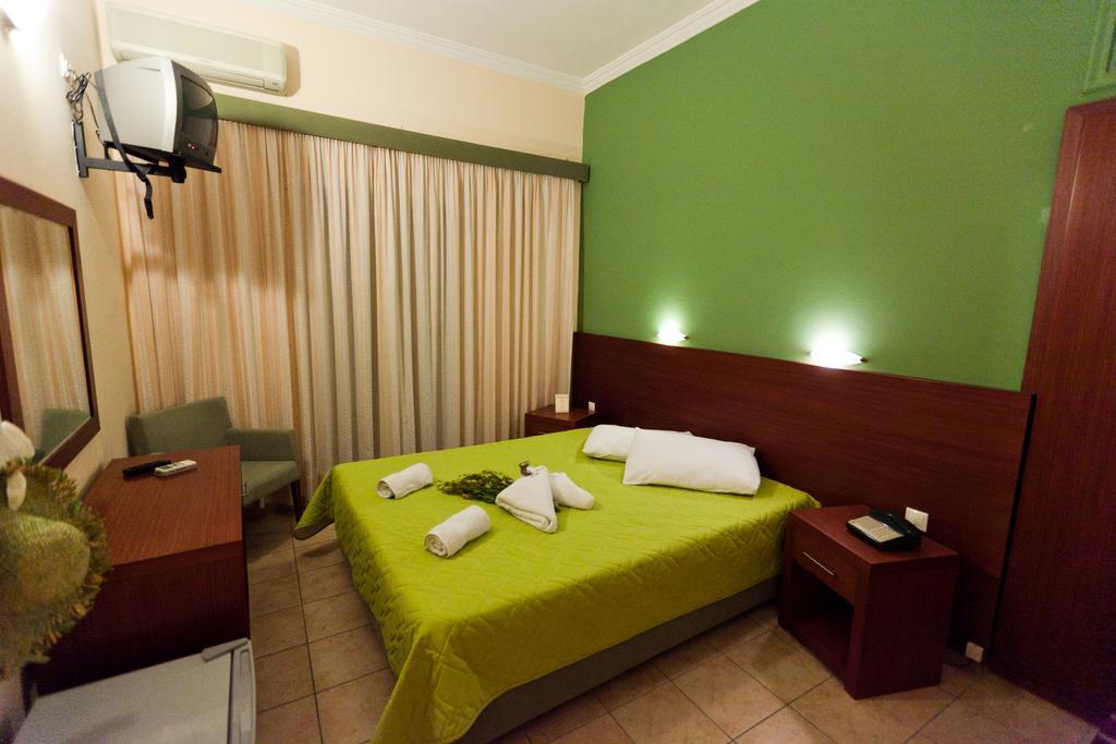 Hotel Possidon Aegina Habitación foto