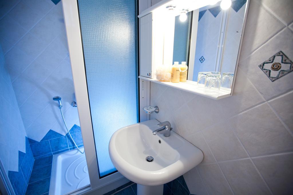 Hotel Possidon Aegina Habitación foto